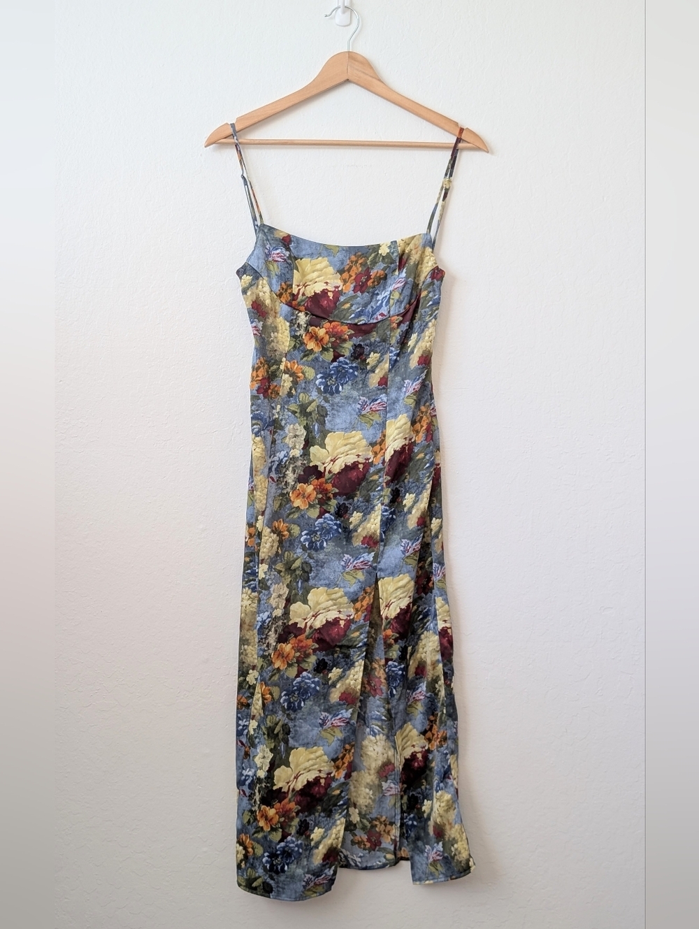 Urban Outfitters Slate Blue Floral Slip Midi Dress Size XS - 90s look!